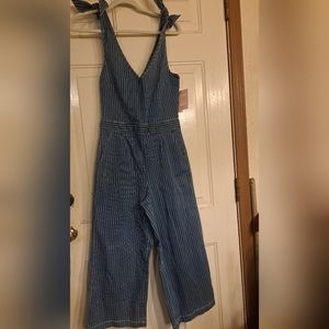 NWT  Chelsea &Violet S blue and white